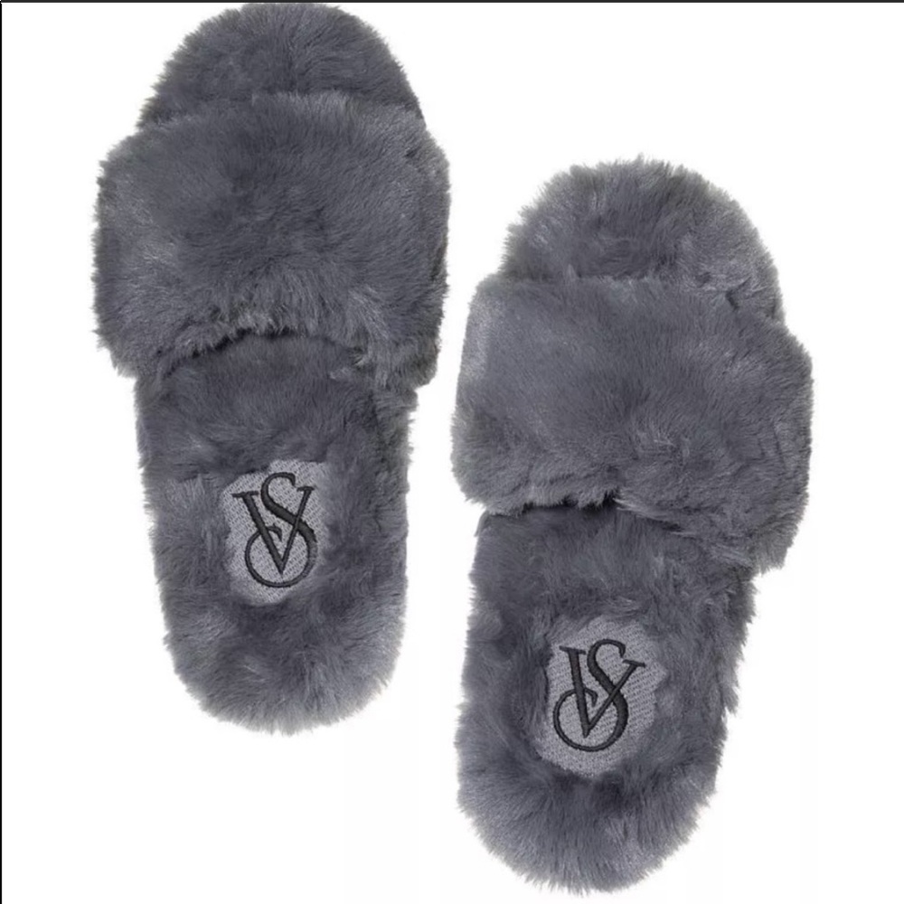 NWT Victoria Secret Gray Faux Fur Slippers 6-7 S/P